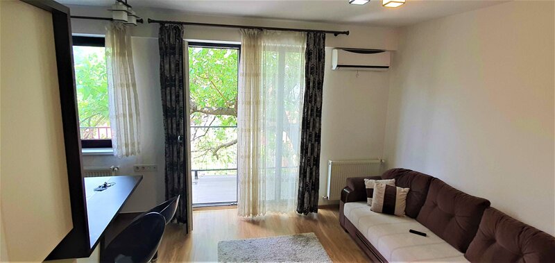 Titan, Liviu Rebreanu 2 camere bloc 2016, loc de parcare